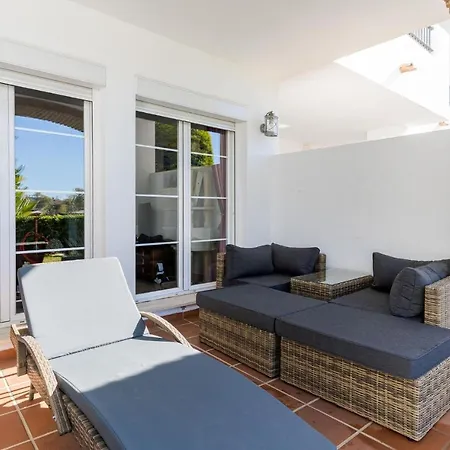 Apartamento Lovely In Benahavís