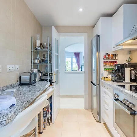 Apartment Lovely In